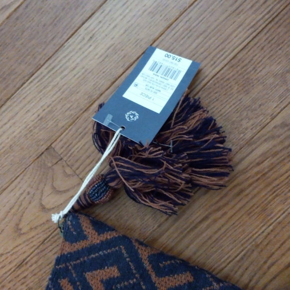 Clutch - Picture 2 of 5